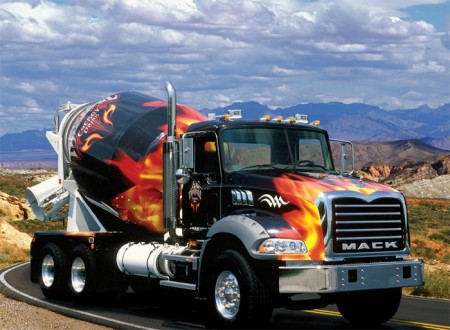 H-111 CAMION MACK